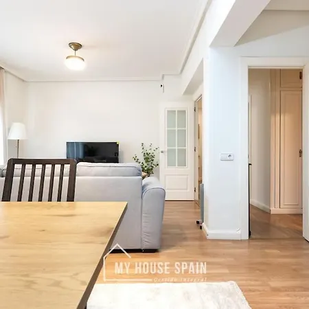 Apartman Myhousespain - Piso Con Patio En Gascona