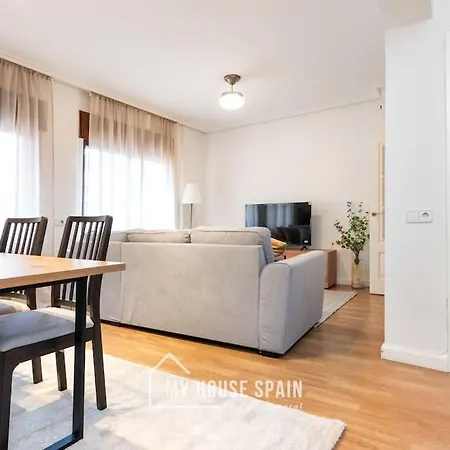 Myhousespain - Piso Con Patio En Gascona Apartamento *